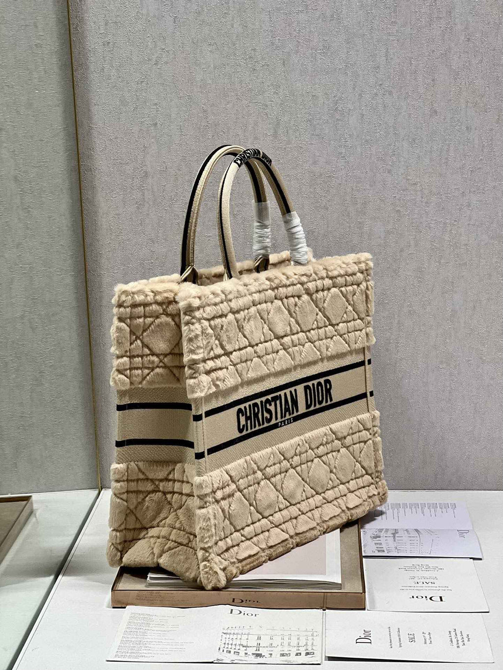 Dior M1286 Large Book Tote Bag Apricot Cannage