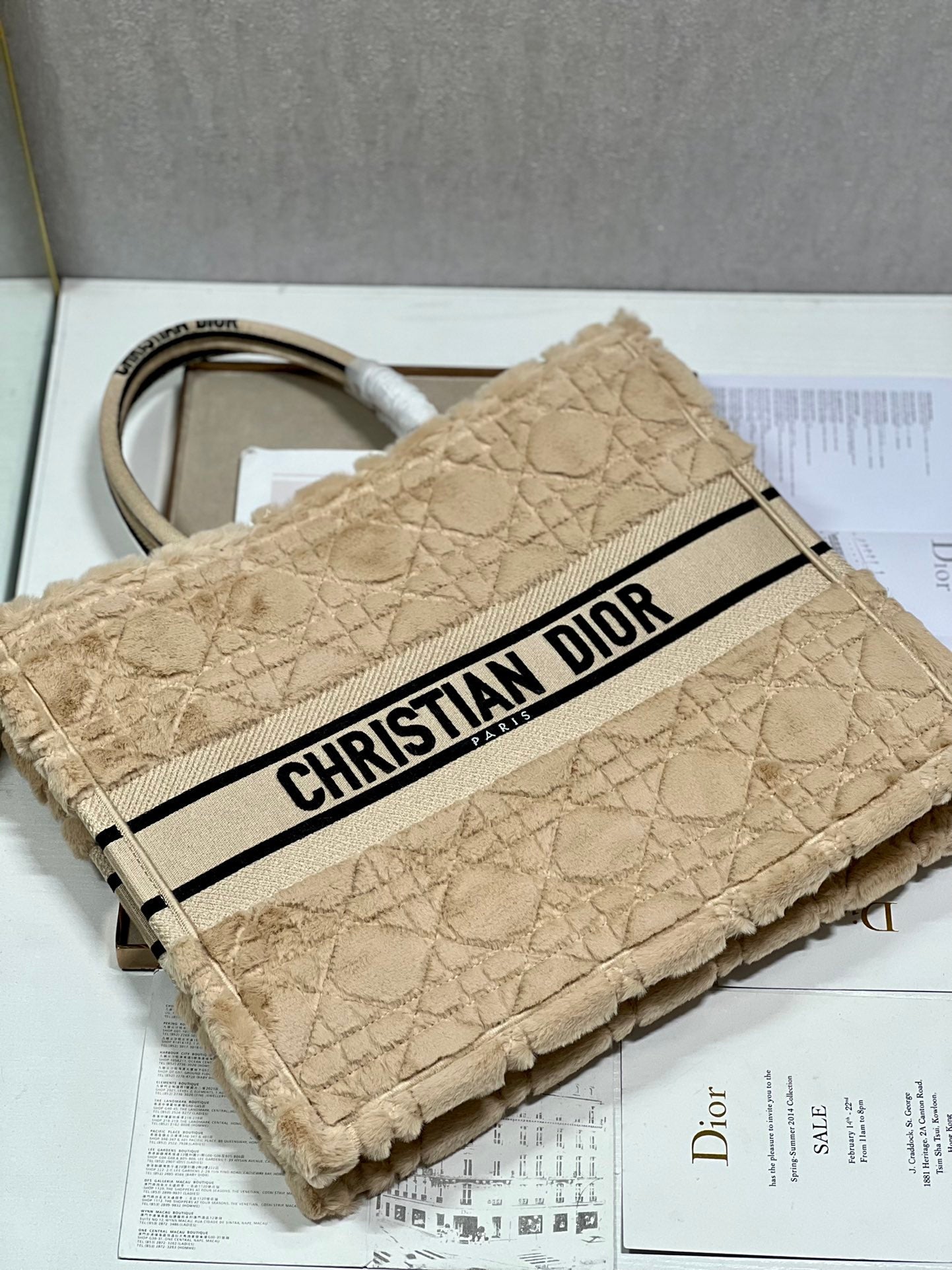 Dior M1286 Large Book Tote Bag Apricot Cannage