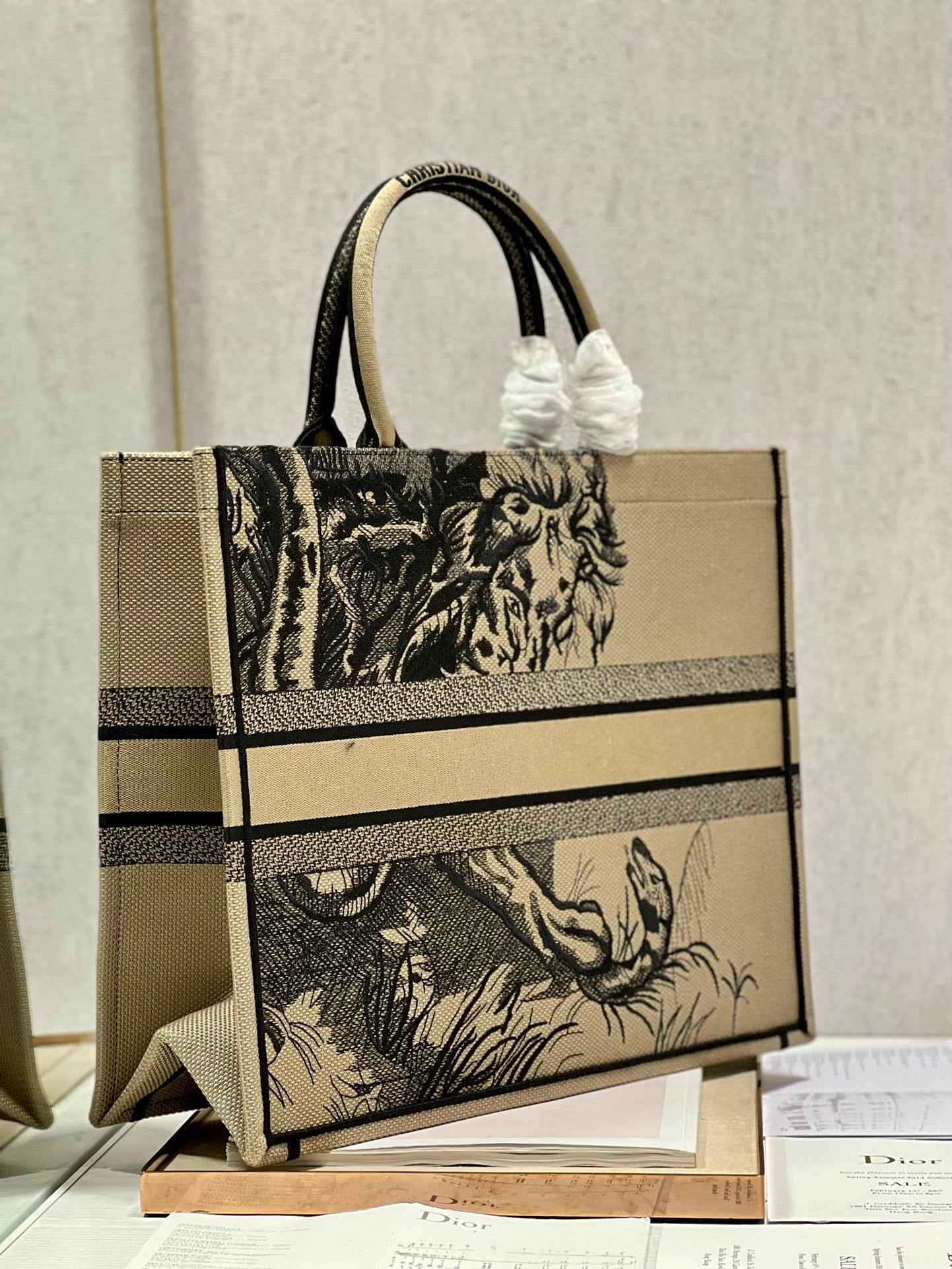 Dior M1286 Large Book Tote Bag Beige D-Jungle Pop Embroidery