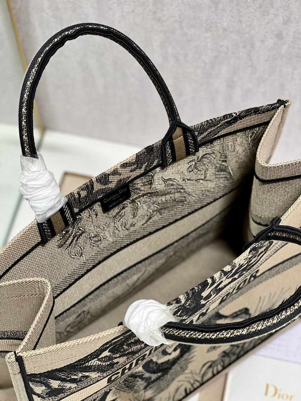 Dior M1286 Large Book Tote Bag Beige D-Jungle Pop Embroidery