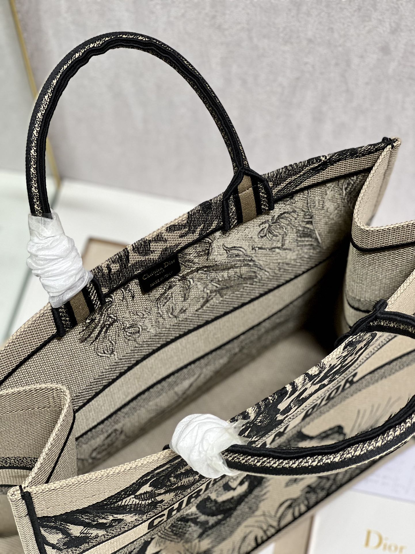 Dior M1286 Large Book Tote Bag Beige D-Jungle Pop Embroidery