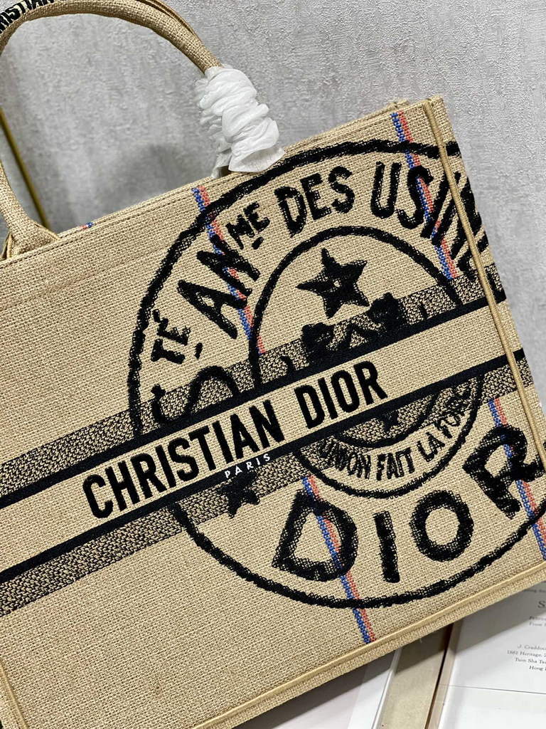 Dior M1286 Large Book Tote Bag Beige jute fabric Union motif embroidery