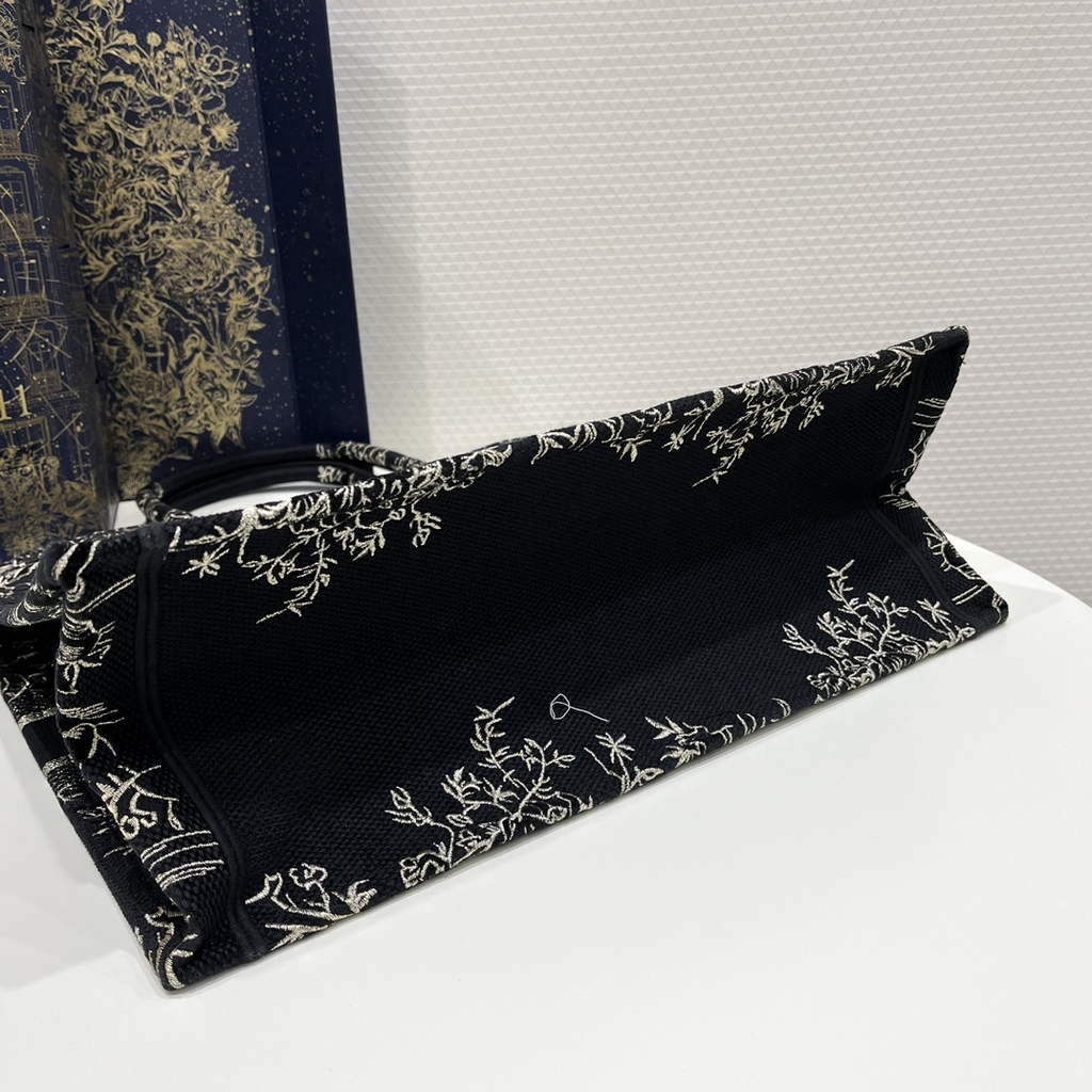 Dior M1286 Large Book Tote Bag Black Multicolor Jardin d'Hiver Embroidery