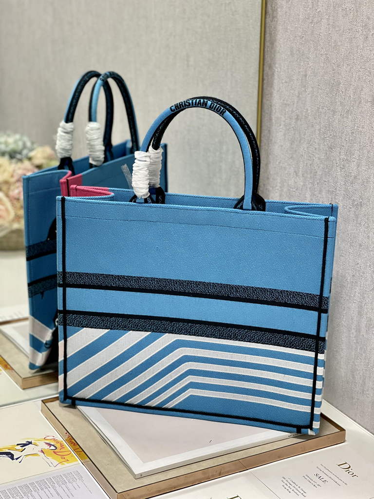 Dior M1286 Large Book Tote Bag Blue D-Jungle Pop Embroidery
