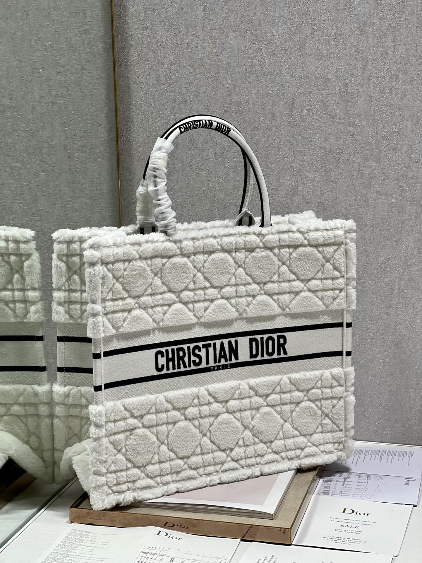 Dior M1286 Large Book Tote Bag White Cannage