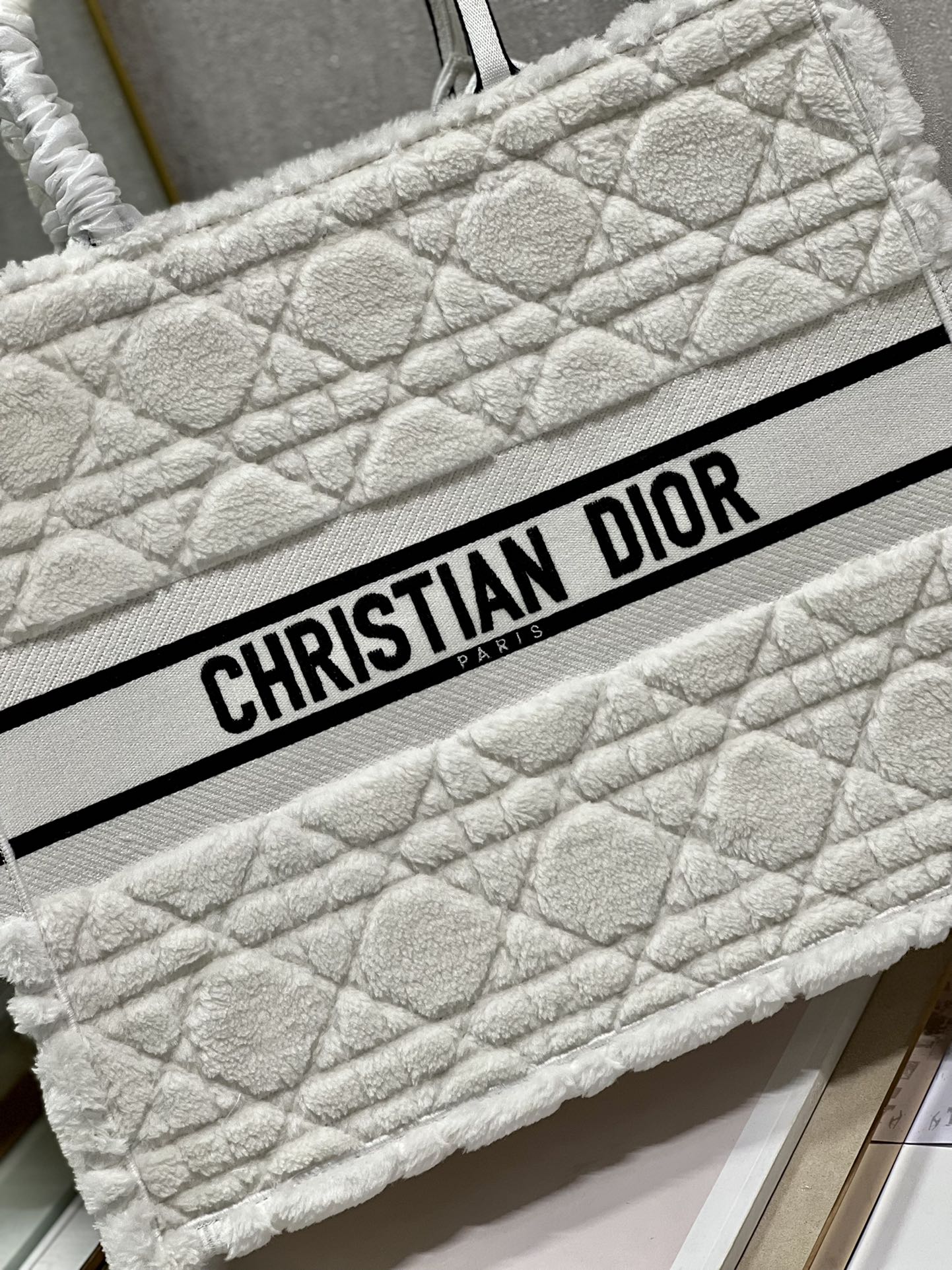 Dior M1286 Large Book Tote Bag White Cannage