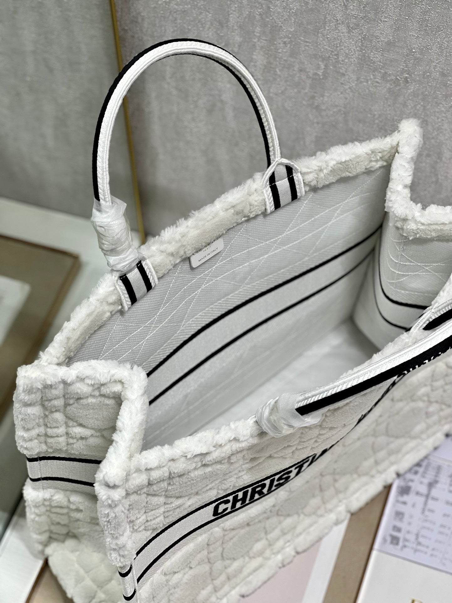 Dior M1286 Large Book Tote Bag White Cannage