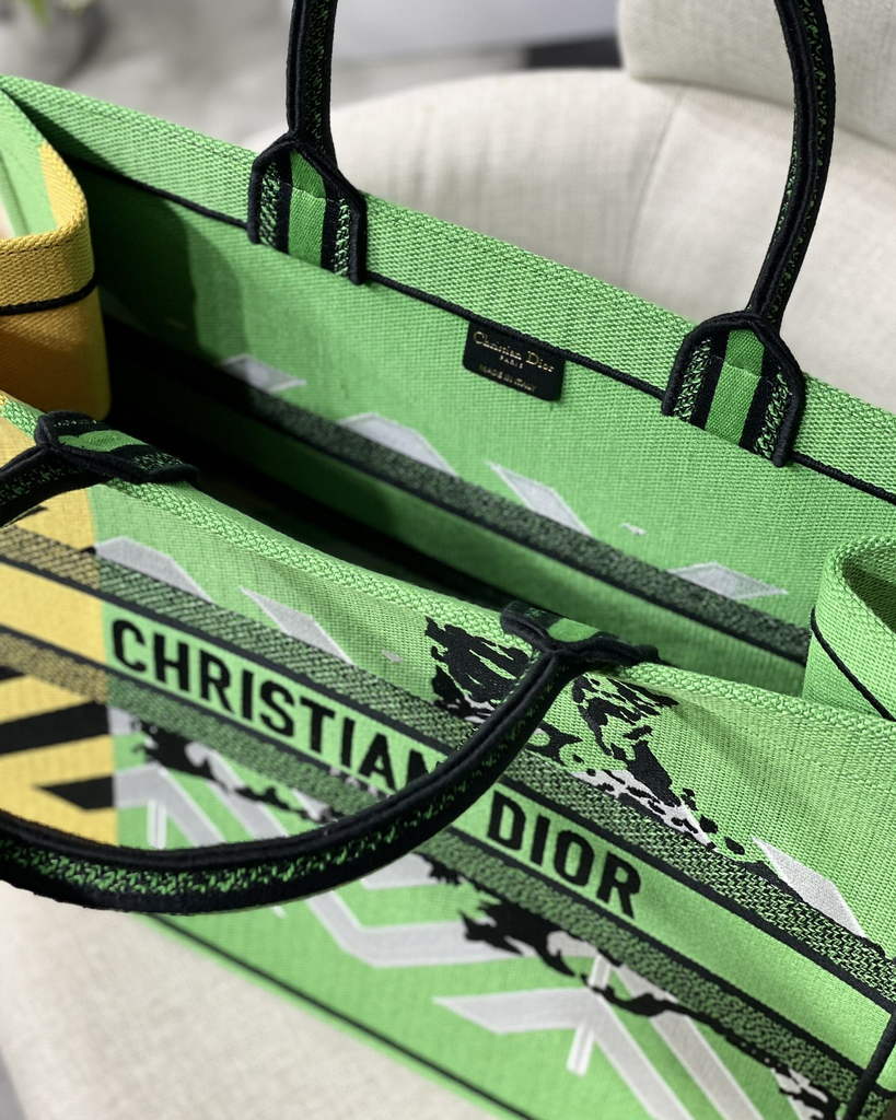 Dior M1286 Large Book Tote Bag Green D-Jungle Pop Embroidery