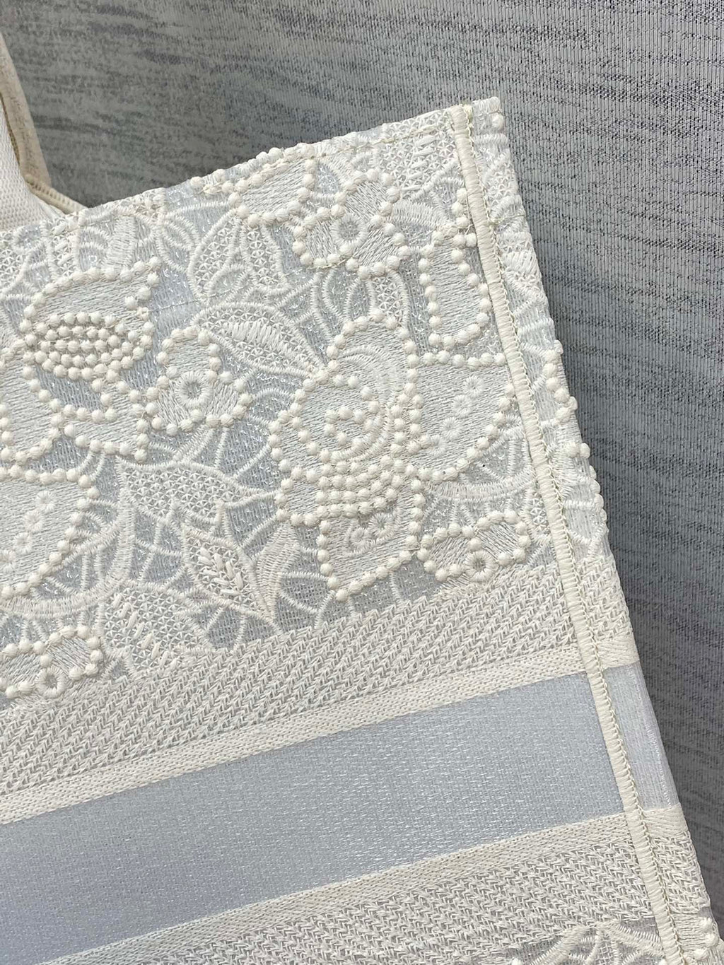 Dior M1286 Large Book Tote Bag White Lace Embroidery