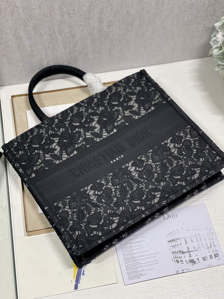 Dior M1286 Large Book Tote Bag Black Lace Embroidery
