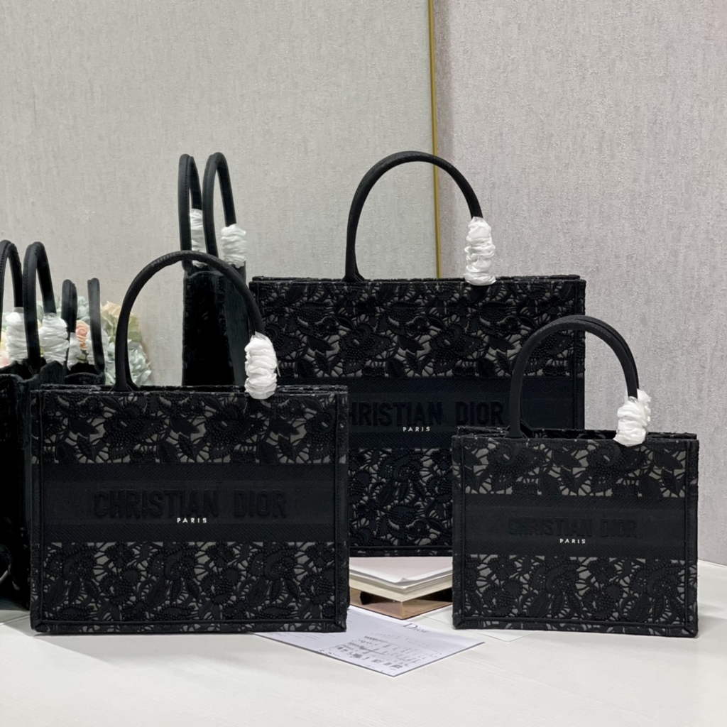 Dior M1286 Large Book Tote Bag Black Lace Embroidery - Default Title - View 1