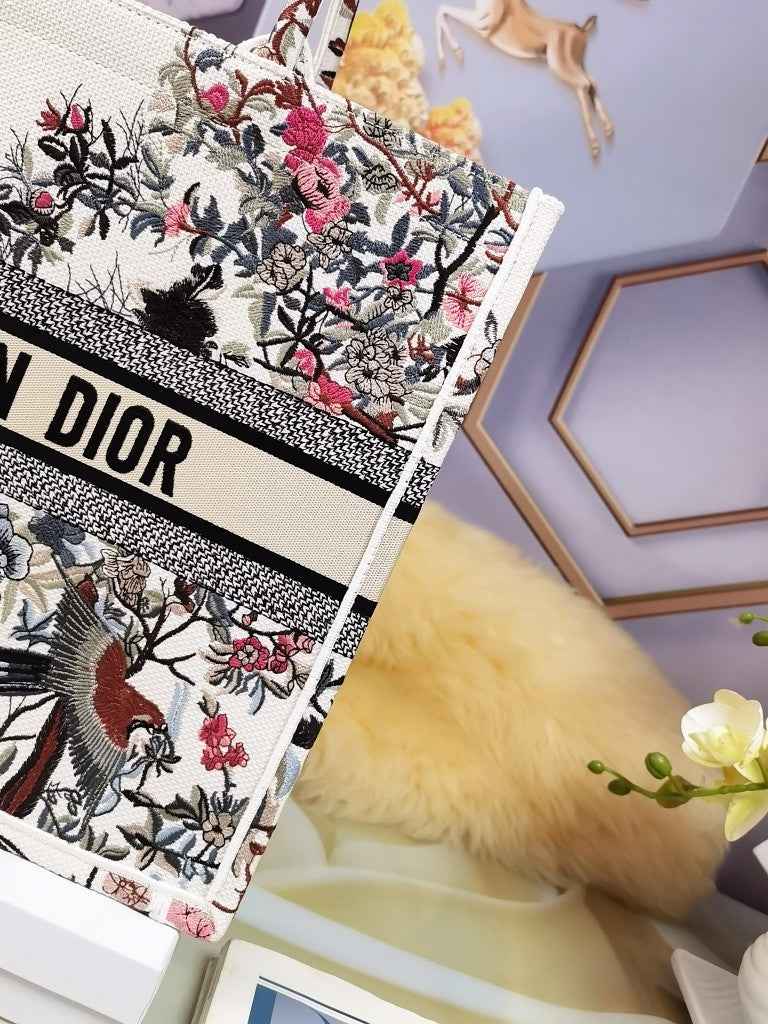 Dior M1286 Large Book Tote Bag White Multicolor Jardin d'Hiver Embroidery