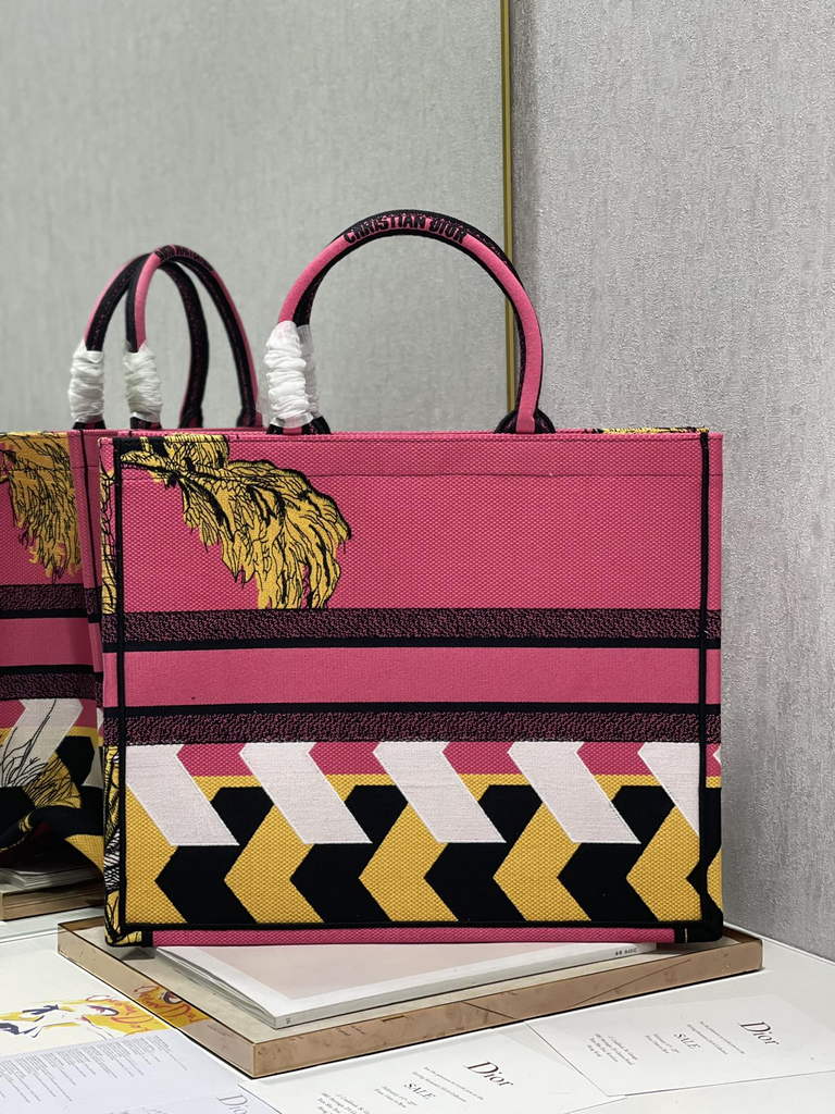 Dior M1286 Large Book Tote Bag Pink D-Jungle Pop Embroidery