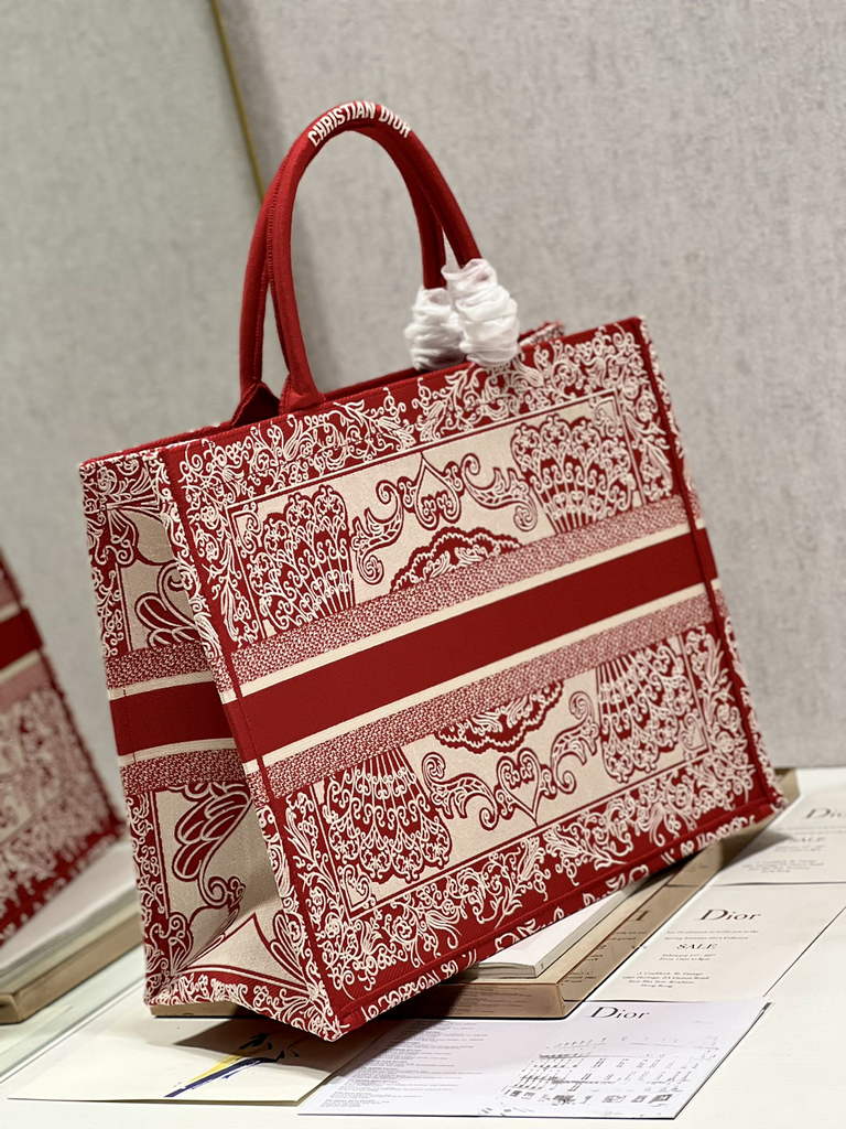 Dior M1286 Large Book Tote White and Red Bandana Embroidery