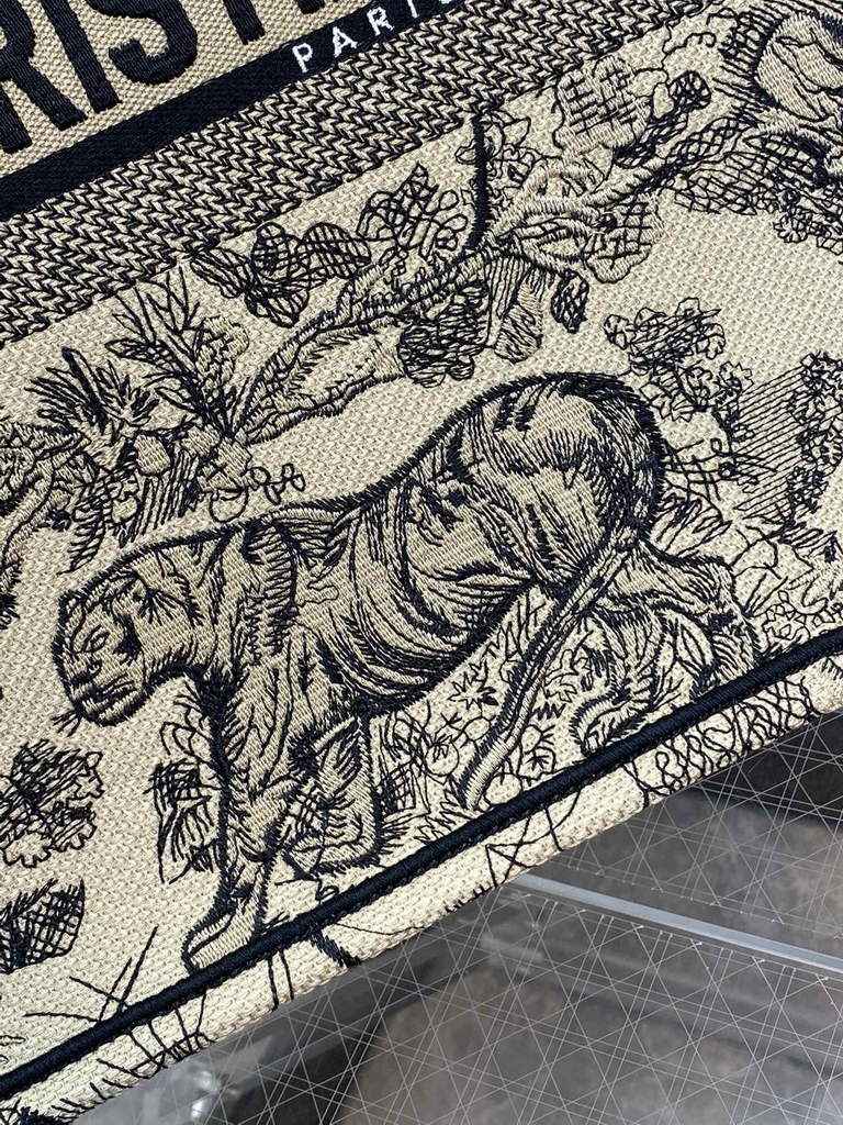 Dior M1286 Large Book Tote Beige Blue Toile de Jouy Embroidery