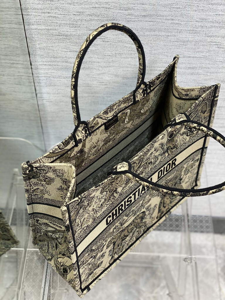 Dior M1286 Large Book Tote Beige Blue Toile de Jouy Embroidery