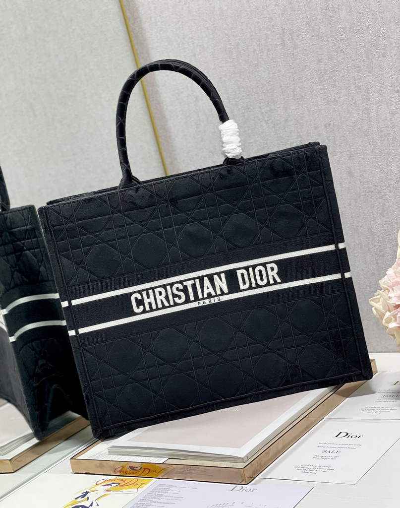 Dior M1286 Large Book Tote Black Cannage Raffia