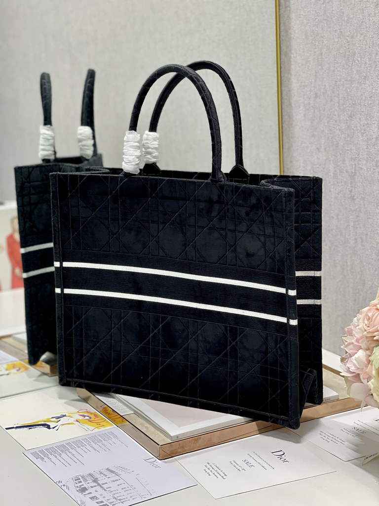 Dior M1286 Large Book Tote Black Cannage Raffia