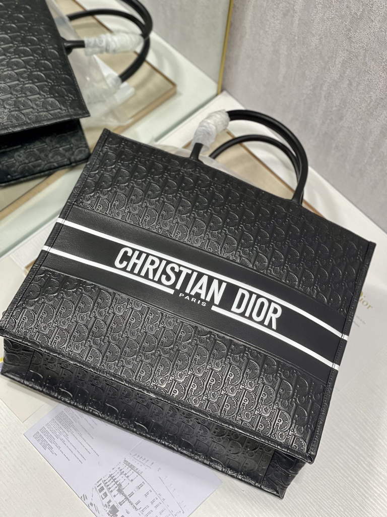Dior M1286 Large Book Tote Black Oblique Embossed Calfskin
