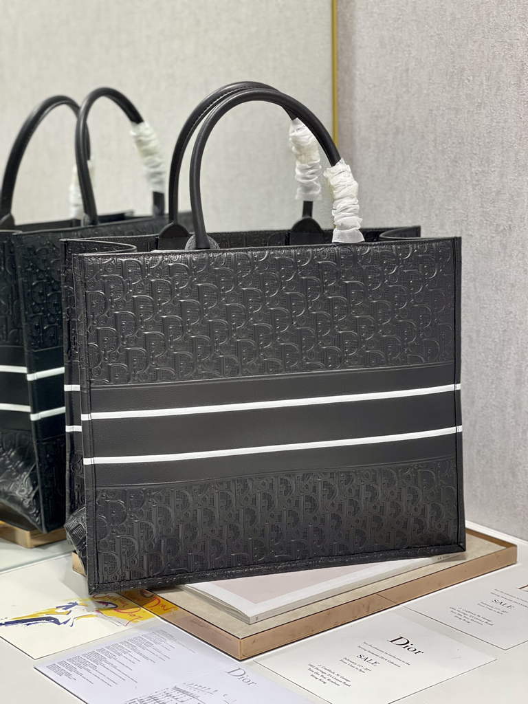 Dior M1286 Large Book Tote Black Oblique Embossed Calfskin
