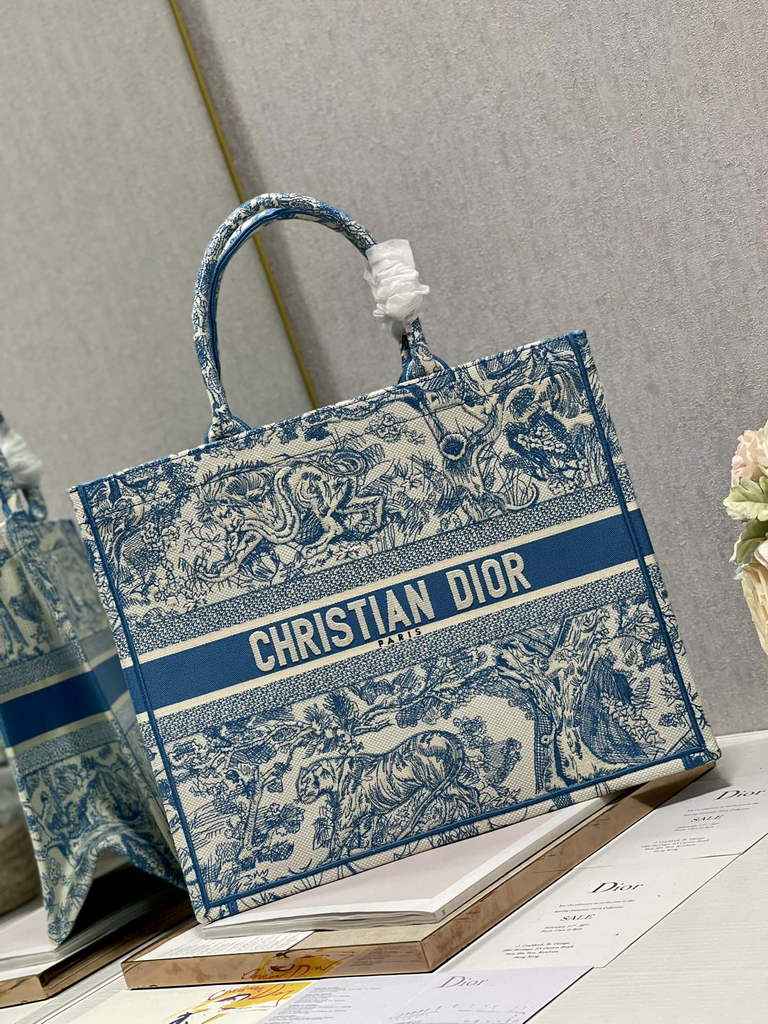 Dior M1286 Large Book Tote Blue Toile de Jouy Embroidery