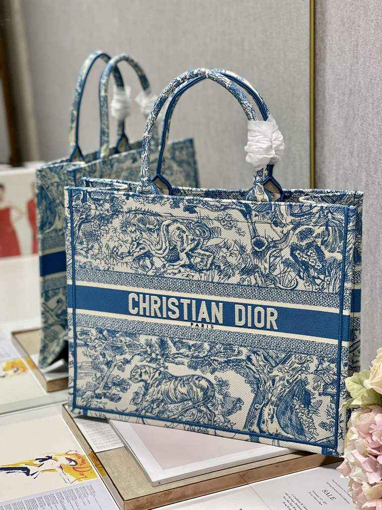 Dior M1286 Large Book Tote Blue Toile de Jouy Embroidery