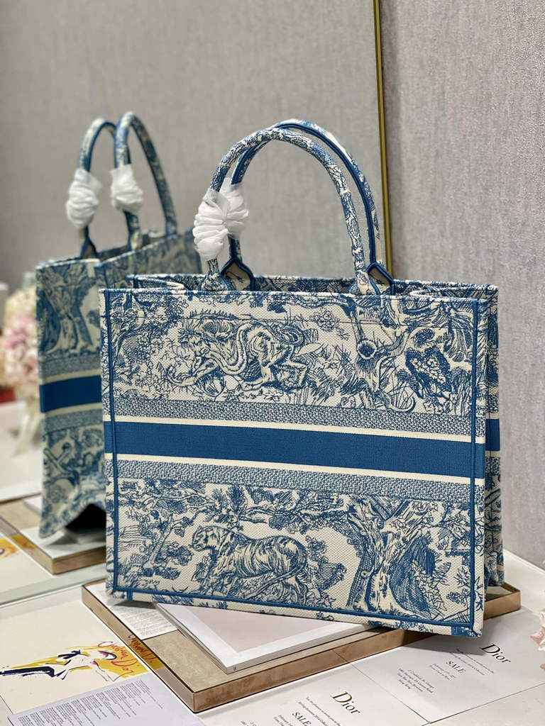 Dior M1286 Large Book Tote Blue Toile de Jouy Embroidery