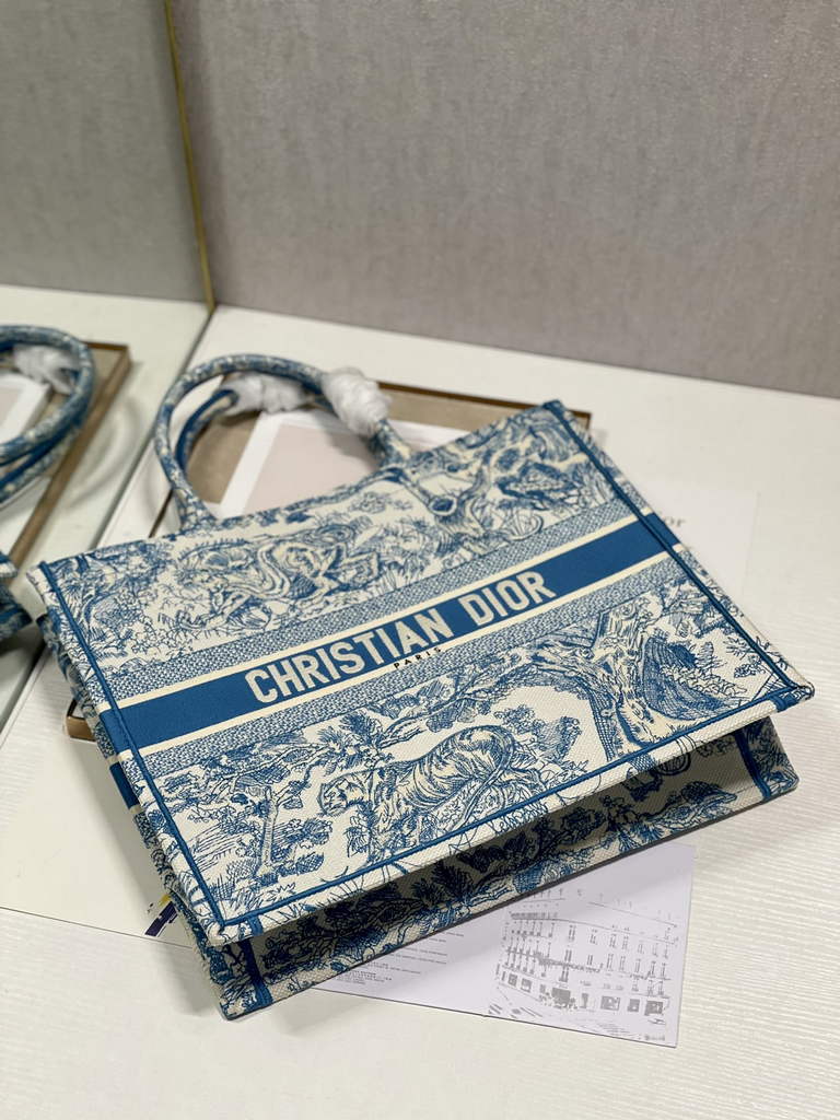 Dior M1286 Large Book Tote Blue Toile de Jouy Embroidery