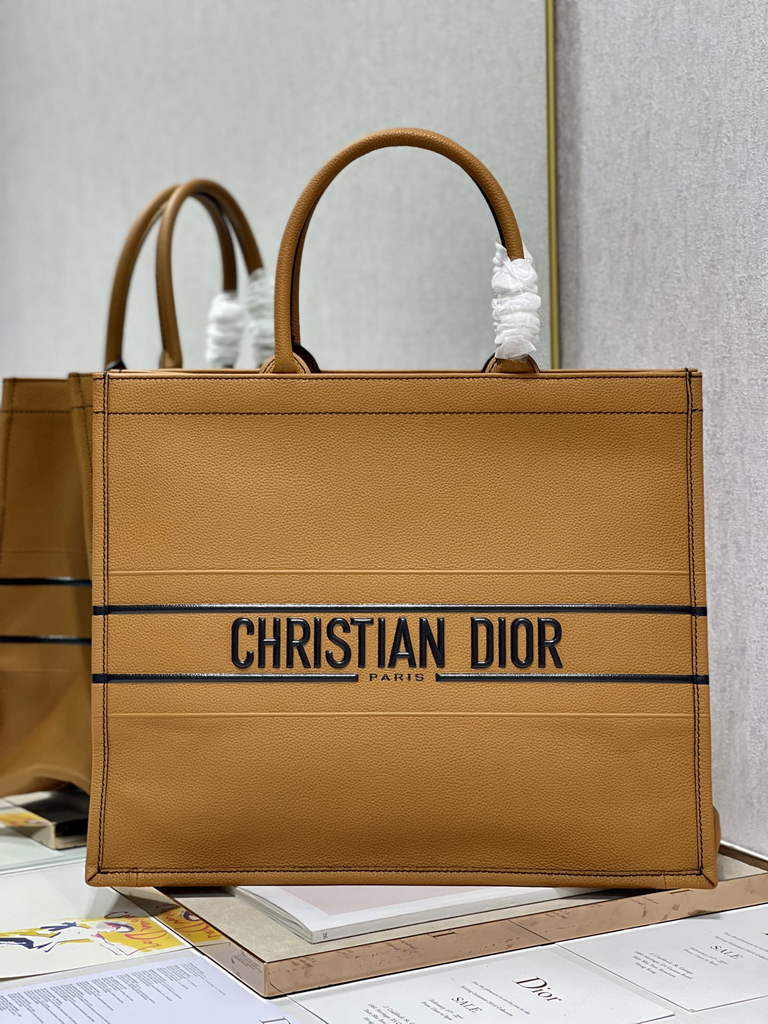 Dior M1286 Large Book Tote Brown Calfskin