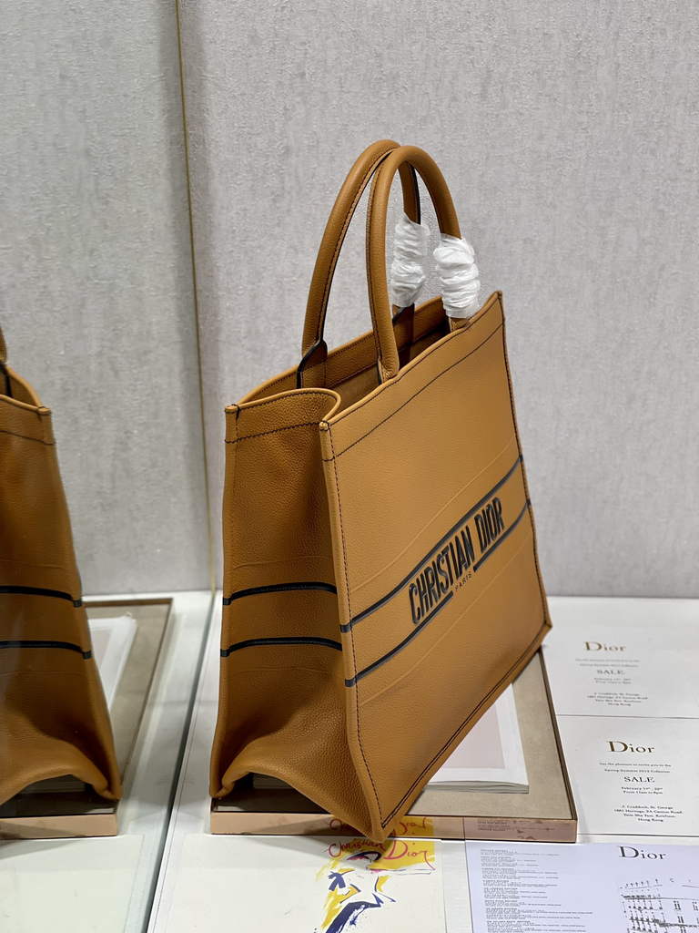 Dior M1286 Large Book Tote Brown Calfskin
