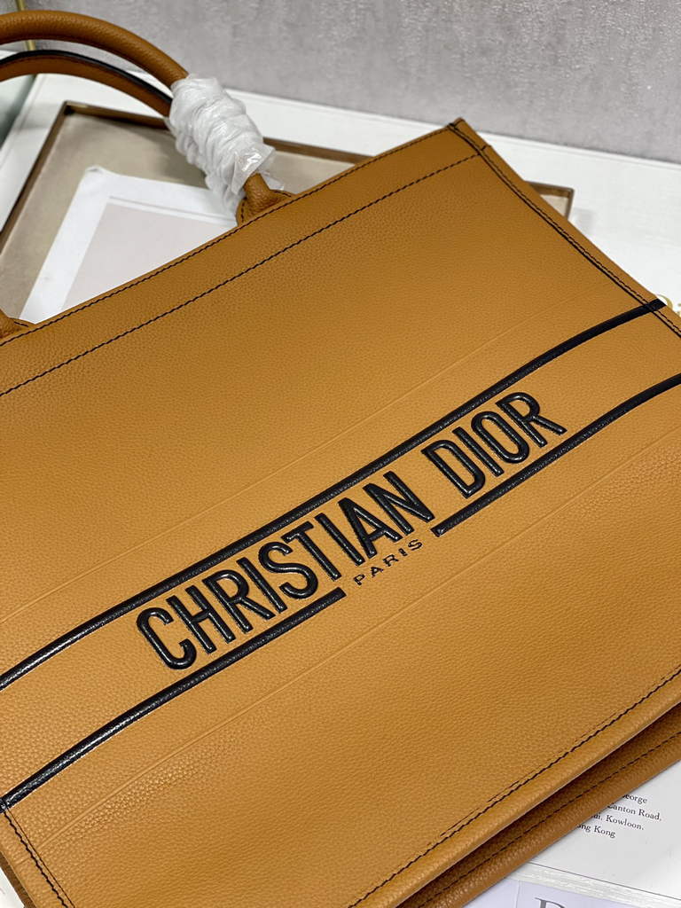Dior M1286 Large Book Tote Brown Calfskin