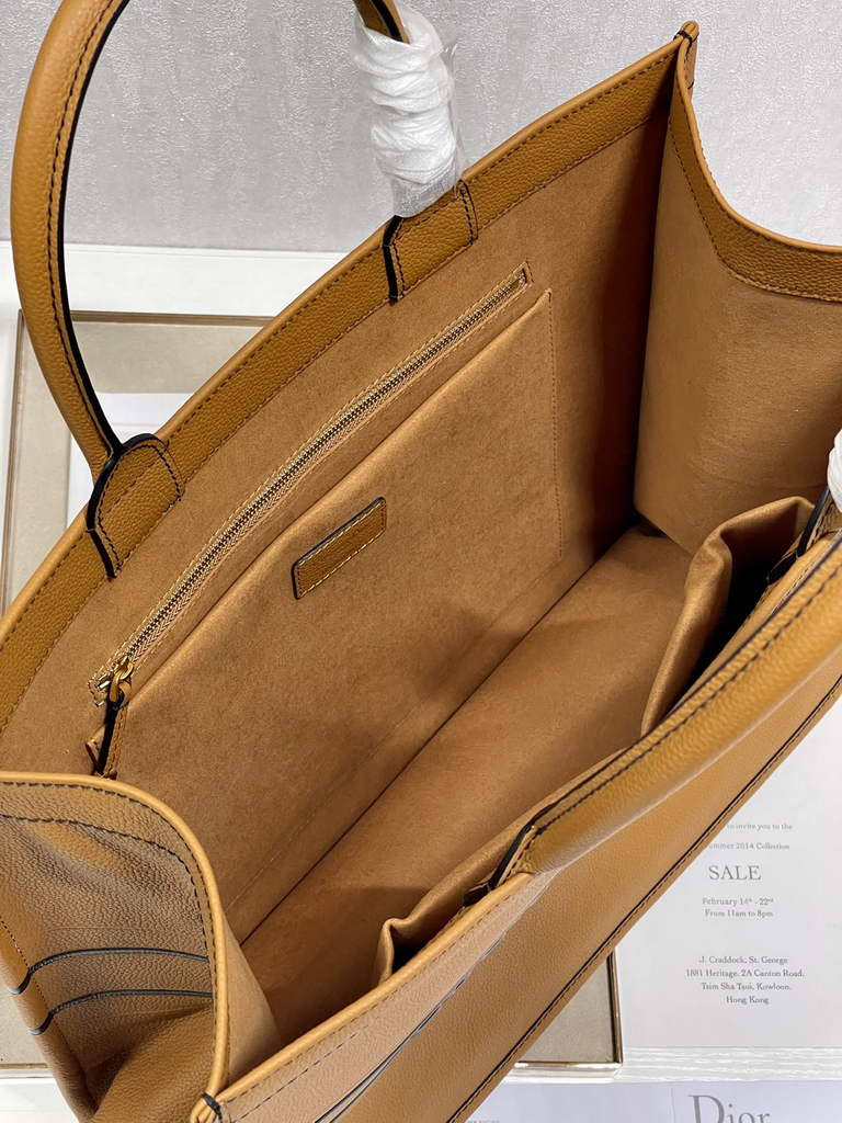 Dior M1286 Large Book Tote Brown Calfskin