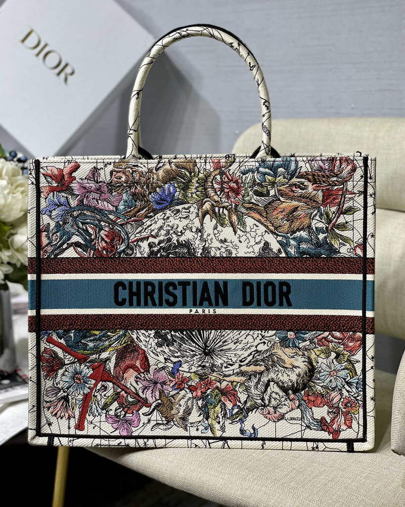 Dior M1286 Large Book Tote Beige Constellation Embroidery