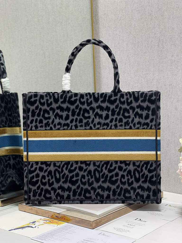 Dior M1286 Large Book Tote Black Multicolor Mizza Embroidery