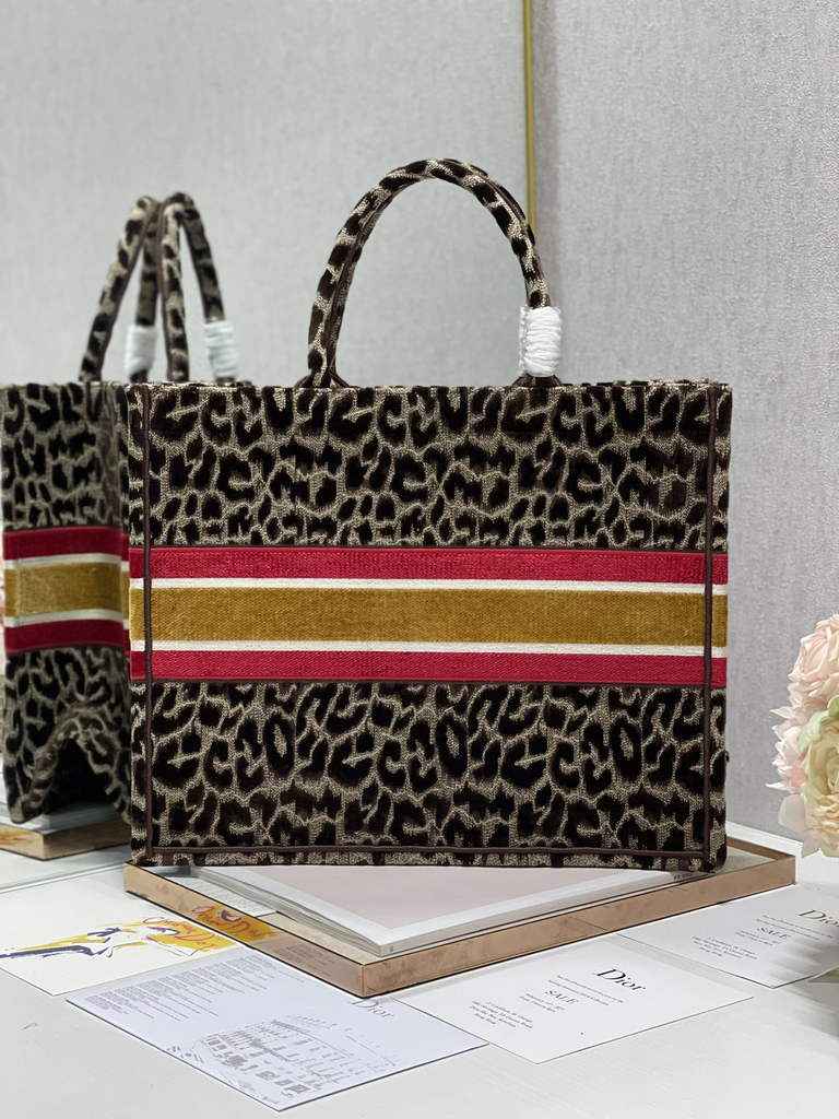 Dior M1286 Large Book Tote Brown Multicolor Mizza Embroidery