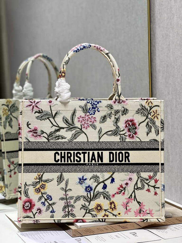 Dior M1286 Large Book Tote Natural Multicolor Petites Fleurs Embroidery - Default Title - View 1