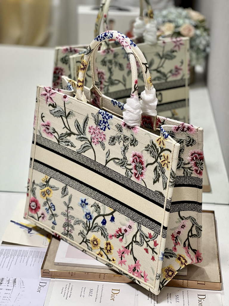 Dior M1286 Large Book Tote Natural Multicolor Petites Fleurs Embroidery