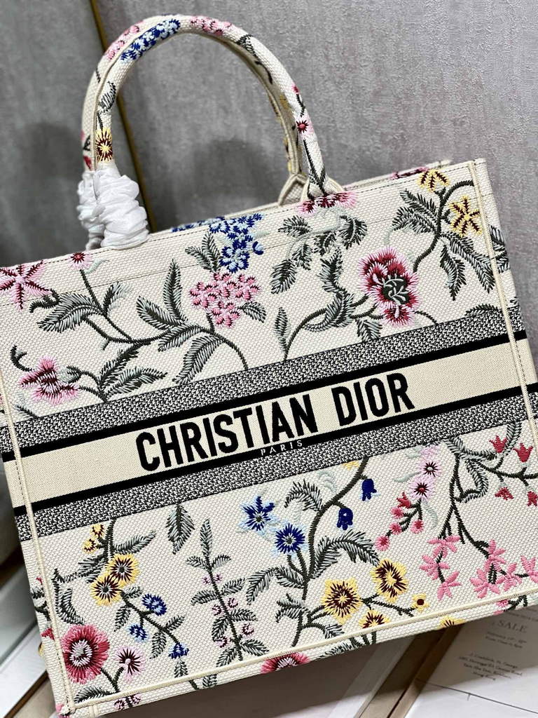 Dior M1286 Large Book Tote Natural Multicolor Petites Fleurs Embroidery