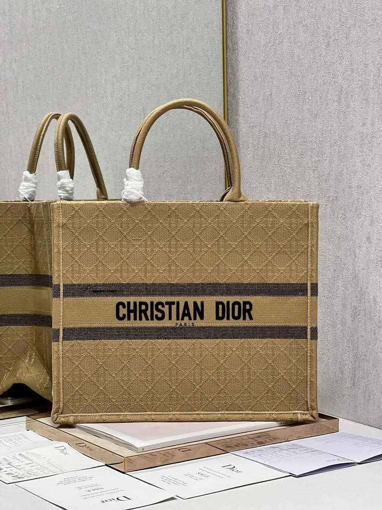 Dior M1286 Large Book Tote Natural Cannage Raffia