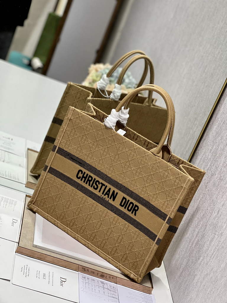 Dior M1286 Large Book Tote Natural Cannage Raffia