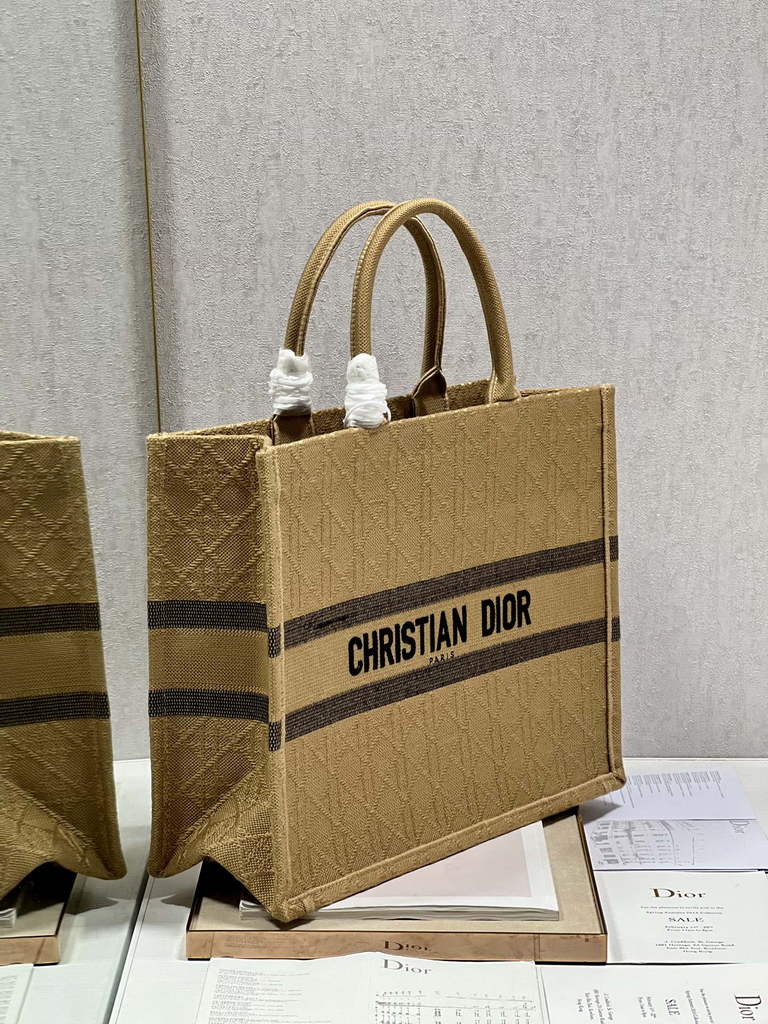 Dior M1286 Large Book Tote Natural Cannage Raffia