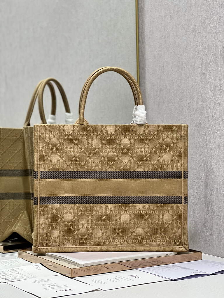 Dior M1286 Large Book Tote Natural Cannage Raffia