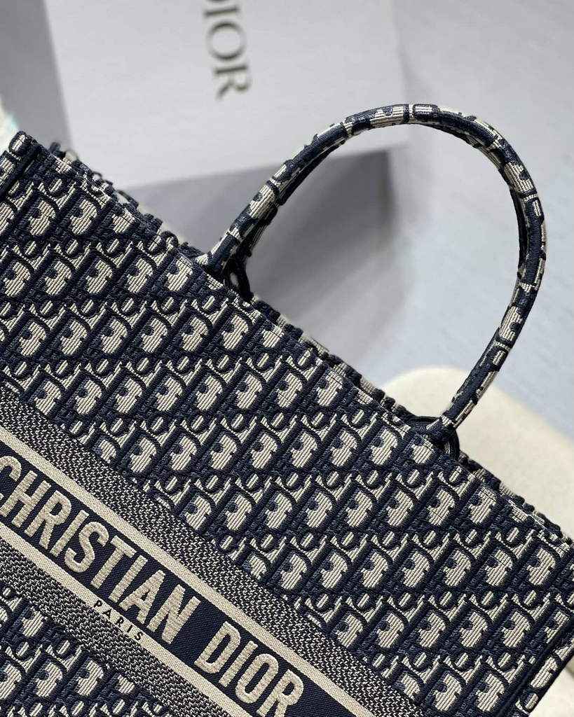 Dior M1286 Large Book Tote Blue Oblique Embroidery