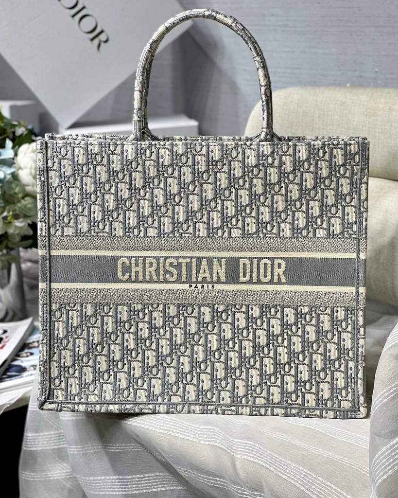 Dior M1286 Large Book Tote Gray Oblique Embroidery