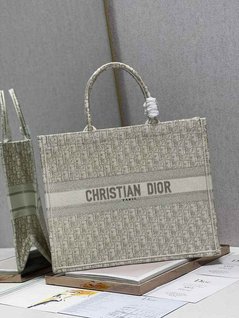 Dior M1286 Large Book Tote Beige Oblique Embroidery