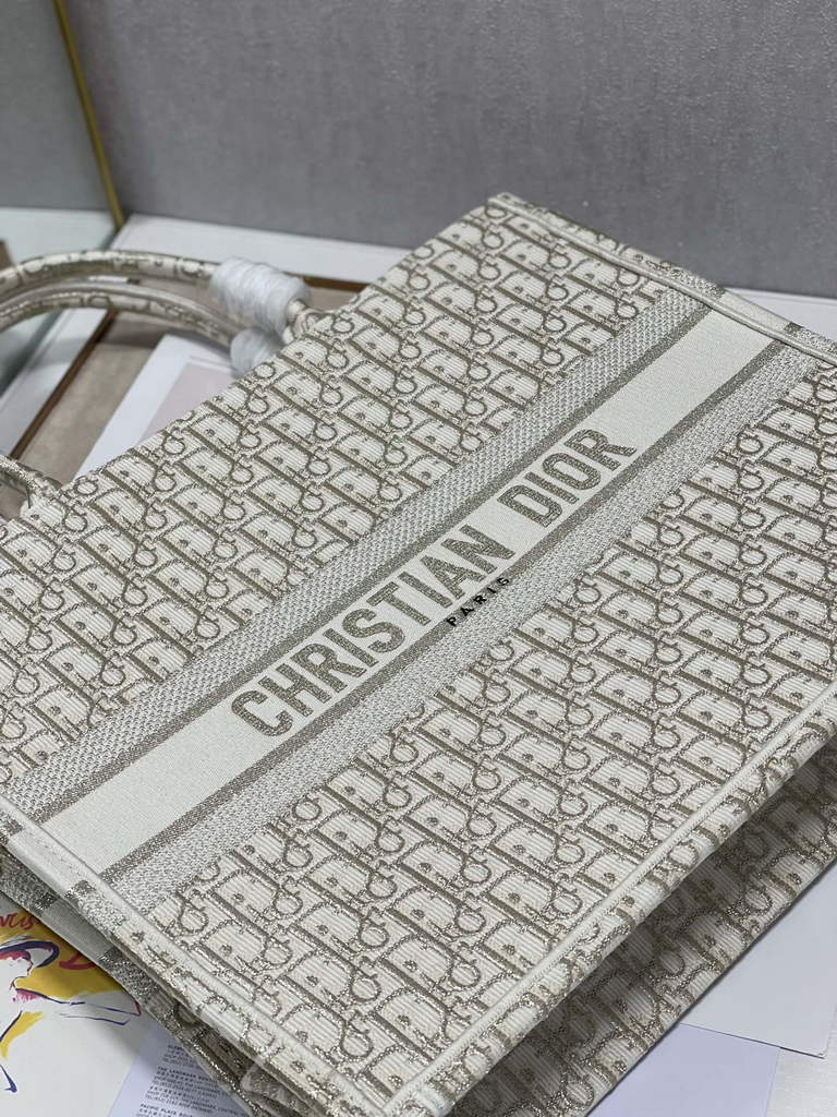 Dior M1286 Large Book Tote Beige Oblique Embroidery