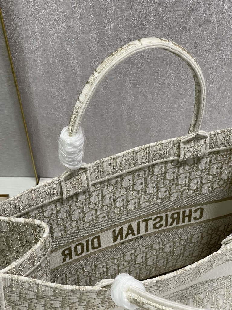 Dior M1286 Large Book Tote Beige Oblique Embroidery