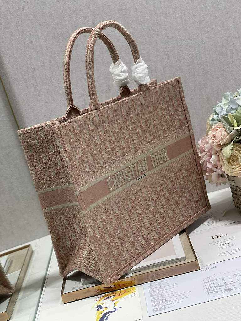 Dior M1286 Large Book Tote Pink Oblique Embroidery