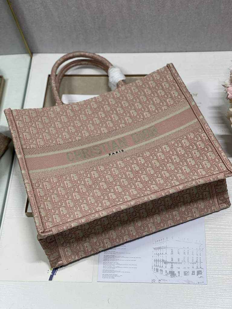 Dior M1286 Large Book Tote Pink Oblique Embroidery