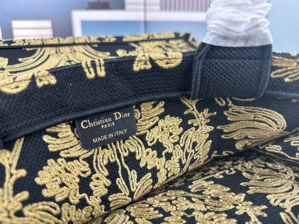 Dior M1286 Large Book Tote Black Ornamental Cornely-Effect Embroidery